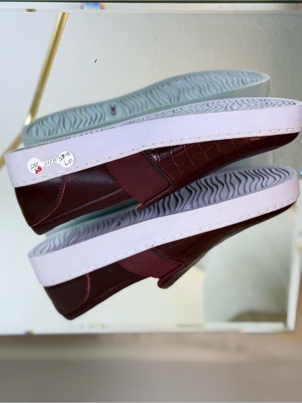 Vionic Dark Wine Croc Leather Sneakers/Dark Academia Polished Preppy Chic/8.5 - Picture 9 of 9